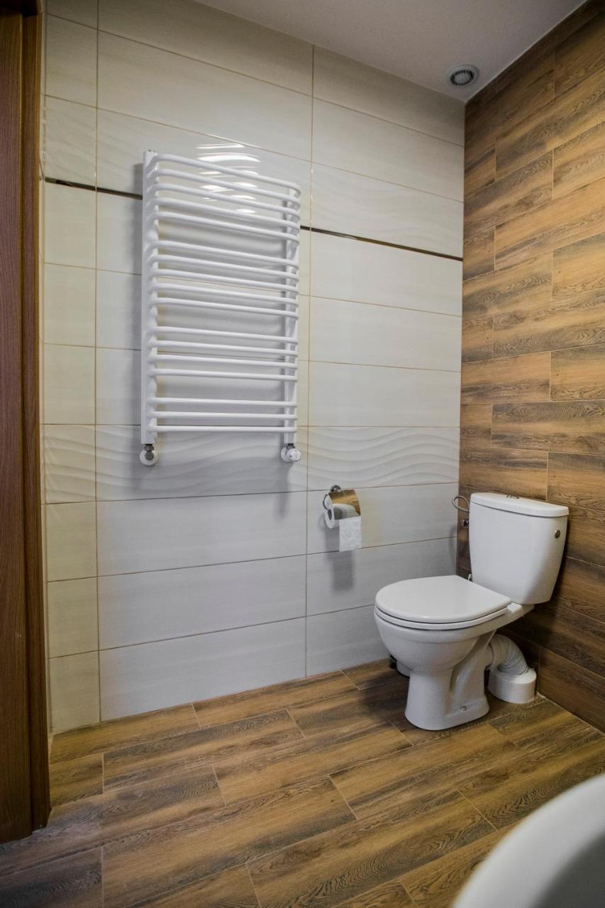 Gosciniec Ceglane Katy Hotel Dwikozy Exterior photo